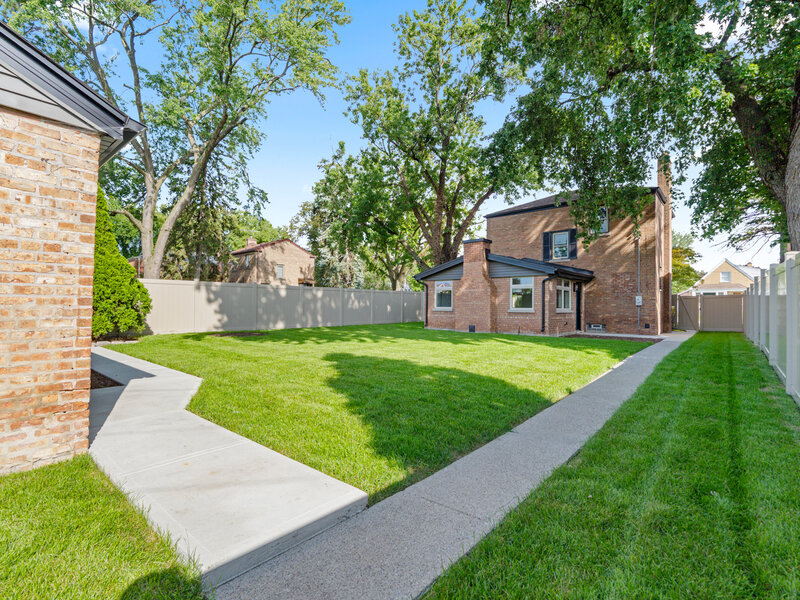 2725 W 99th Street Chicago IL 60655