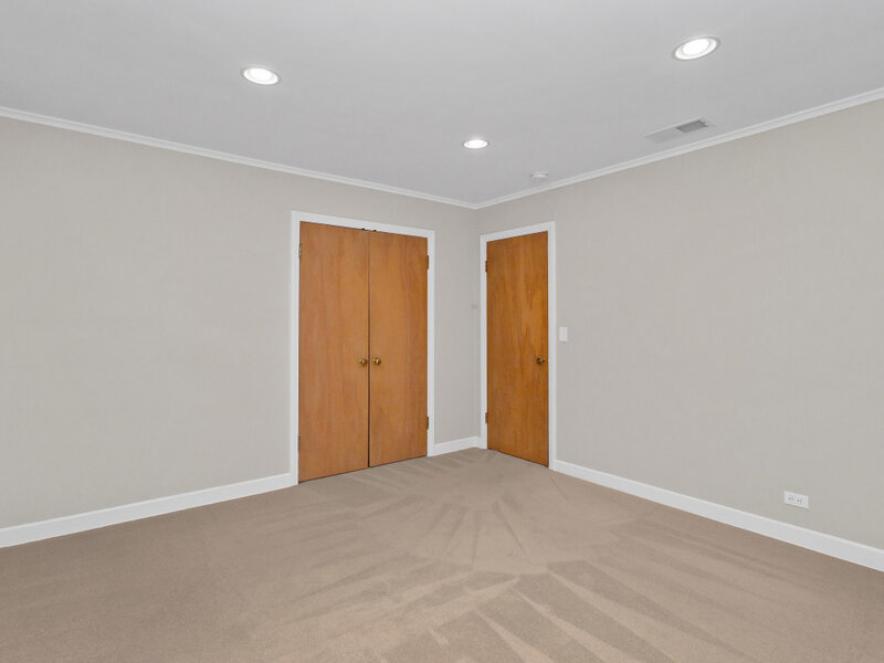807 Surrey Lane Glenview IL 60025