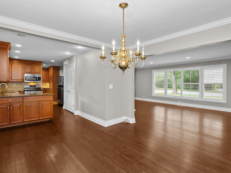 807 Surrey Lane Glenview IL 60025