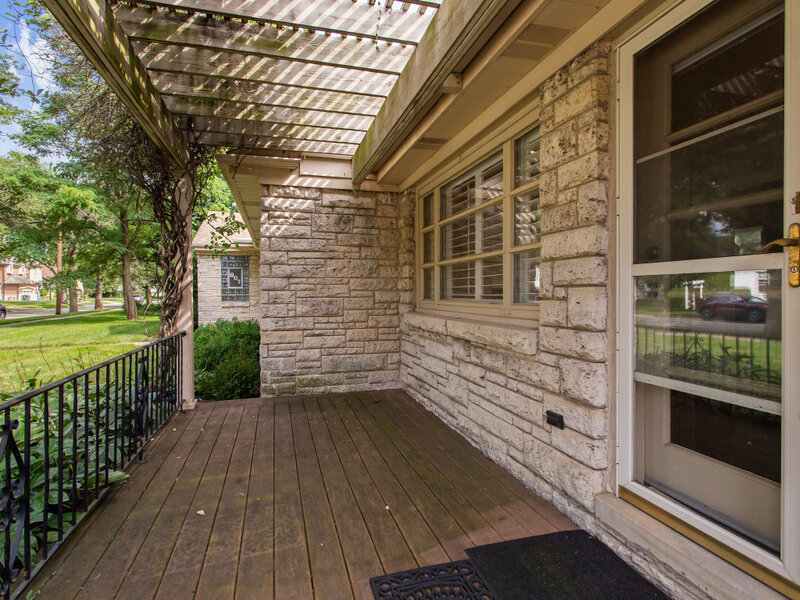 807 Surrey Lane Glenview IL 60025