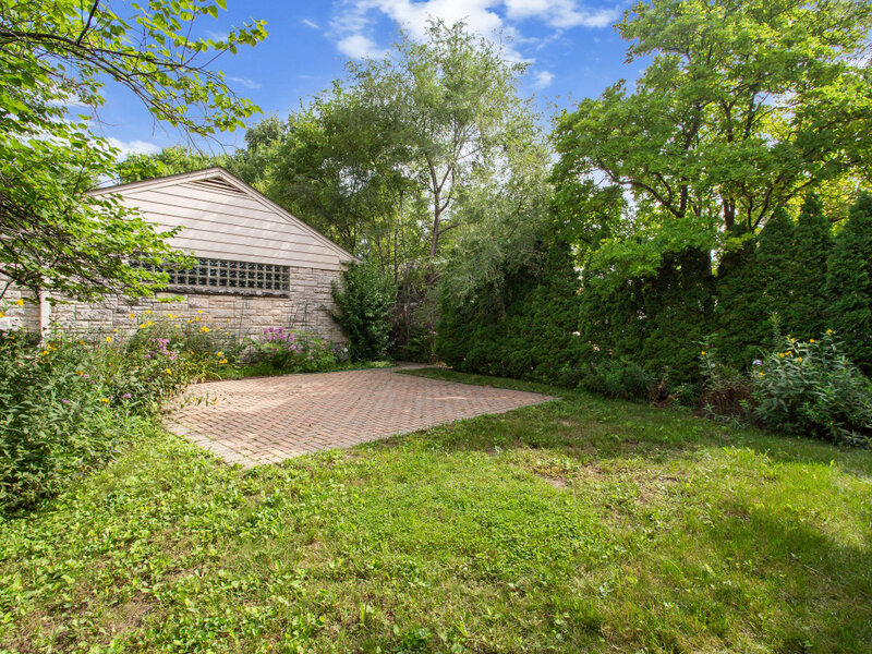 807 Surrey Lane Glenview IL 60025