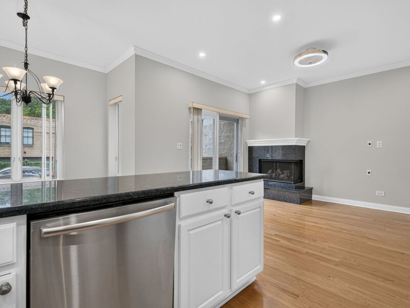 2136 W Evergreen Avenue Chicago IL 60622