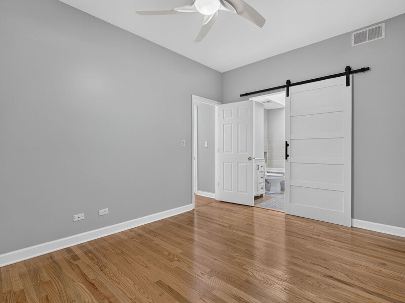 2136 W Evergreen Avenue Chicago IL 60622