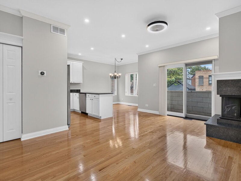 2136 W Evergreen Avenue Chicago IL 60622