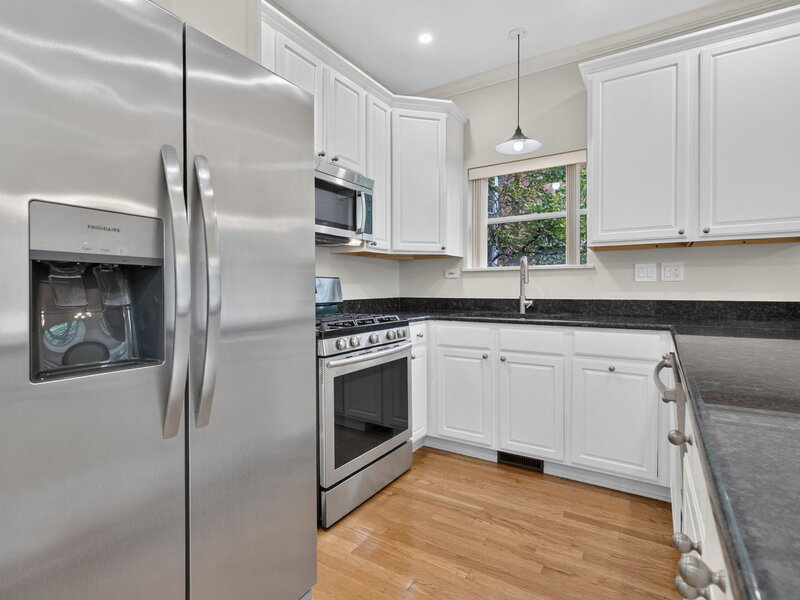 2136 W Evergreen Avenue Chicago IL 60622