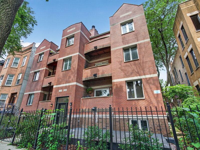 2136 W Evergreen Avenue Chicago IL 60622