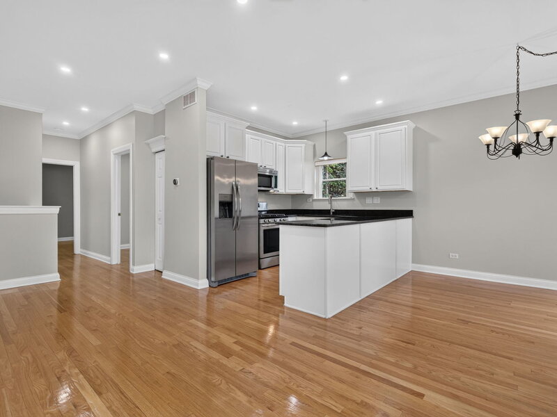 2136 W Evergreen Avenue Chicago IL 60622