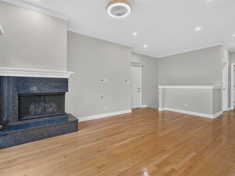 2136 W Evergreen Avenue Chicago IL 60622