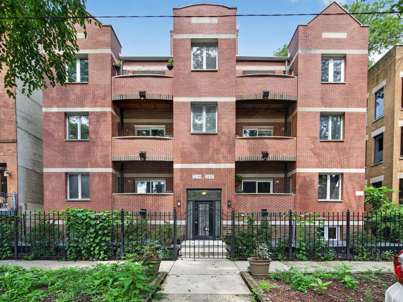 2136 W Evergreen Avenue Chicago IL 60622