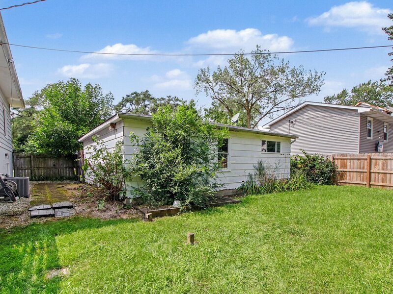 426 Redwing Drive Round Lake Beach IL 60073