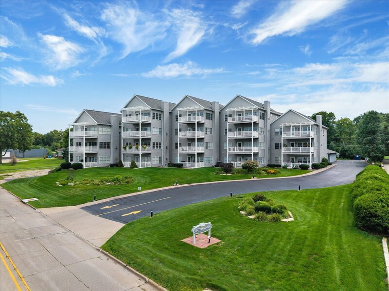 4412 River Drive Moline IL 61265