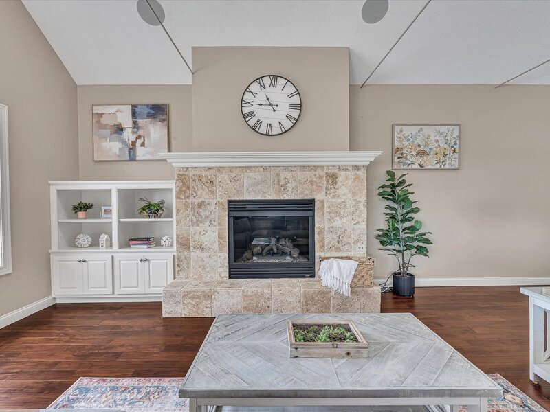4412 River Drive Moline IL 61265