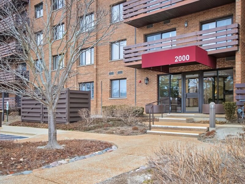 2000 Chestnut Avenue Glenview IL 60025