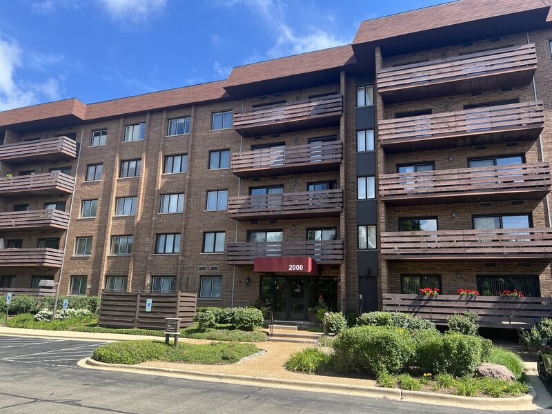 2000 Chestnut Avenue Glenview IL 60025