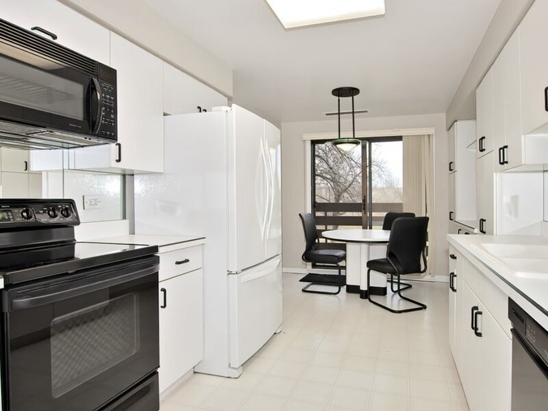 2000 Chestnut Avenue Glenview IL 60025