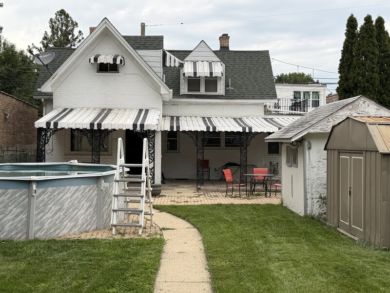 5244 W Waveland Avenue Chicago IL 60641