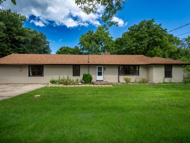 35861 N Fuller Road Gurnee IL 60031