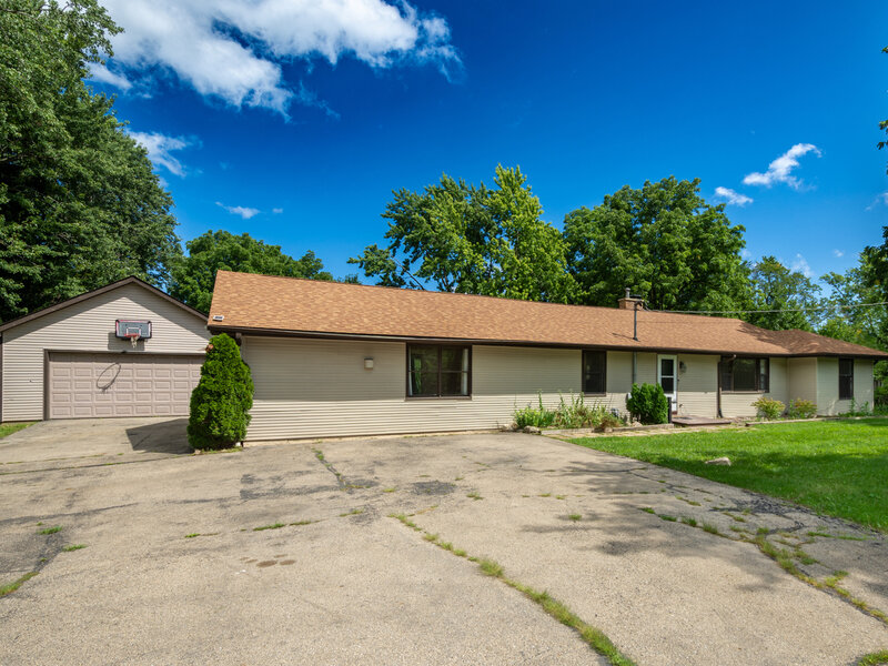 35861 N Fuller Road Gurnee IL 60031