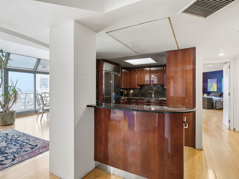 950 N Michigan Avenue Chicago IL 60611