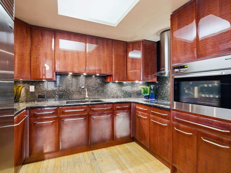 950 N Michigan Avenue Chicago IL 60611