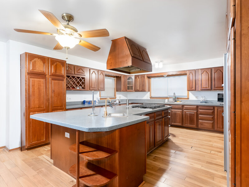 519 S 7th Avenue Maywood IL 60153