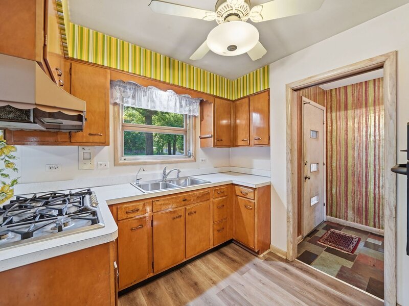 14545 Laporte Avenue Midlothian IL 60445