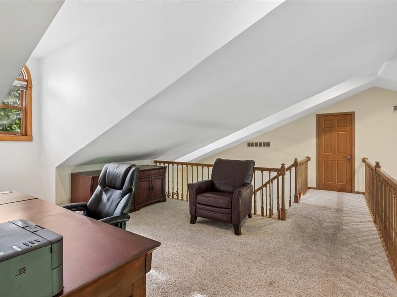 6008 Tomlinson Drive Mchenry IL 60050