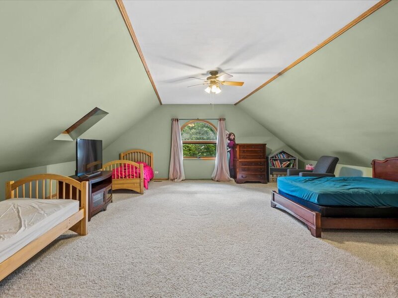 6008 Tomlinson Drive Mchenry IL 60050