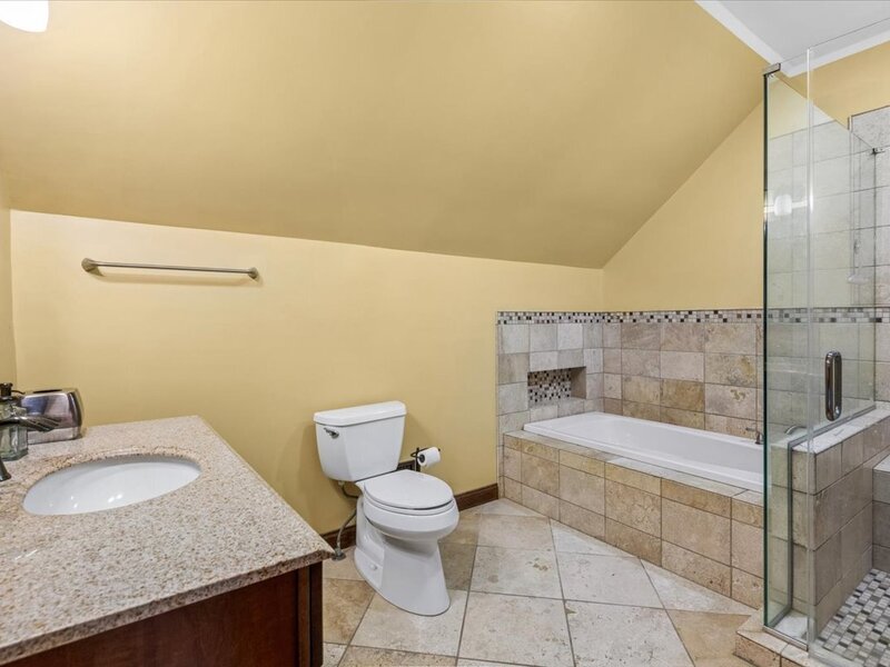 6008 Tomlinson Drive Mchenry IL 60050