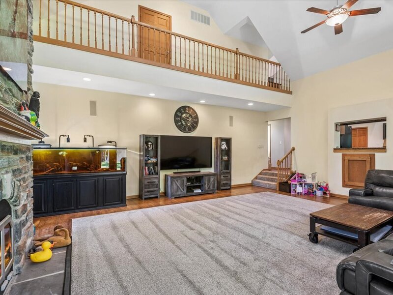 6008 Tomlinson Drive Mchenry IL 60050