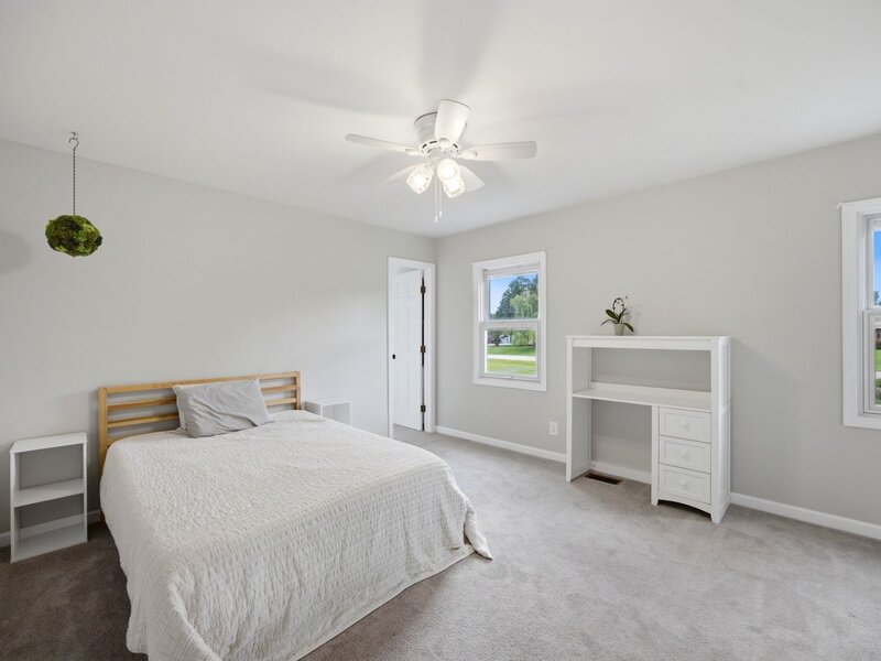 7 Cloverfield Circle St. Charles IL 60175