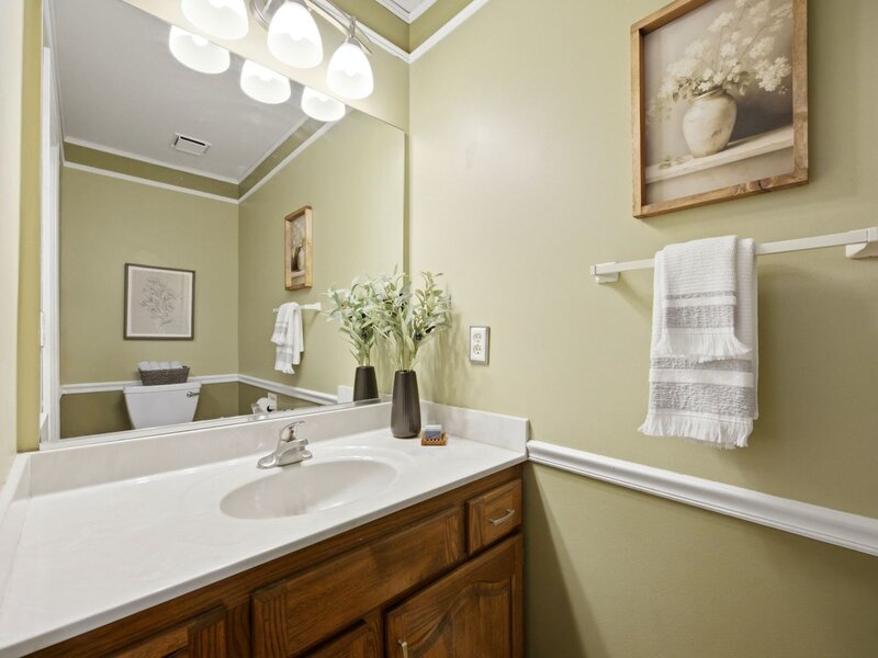 7 Cloverfield Circle St. Charles IL 60175