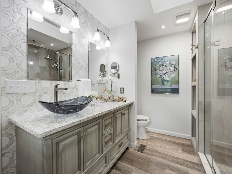 7 Cloverfield Circle St. Charles IL 60175