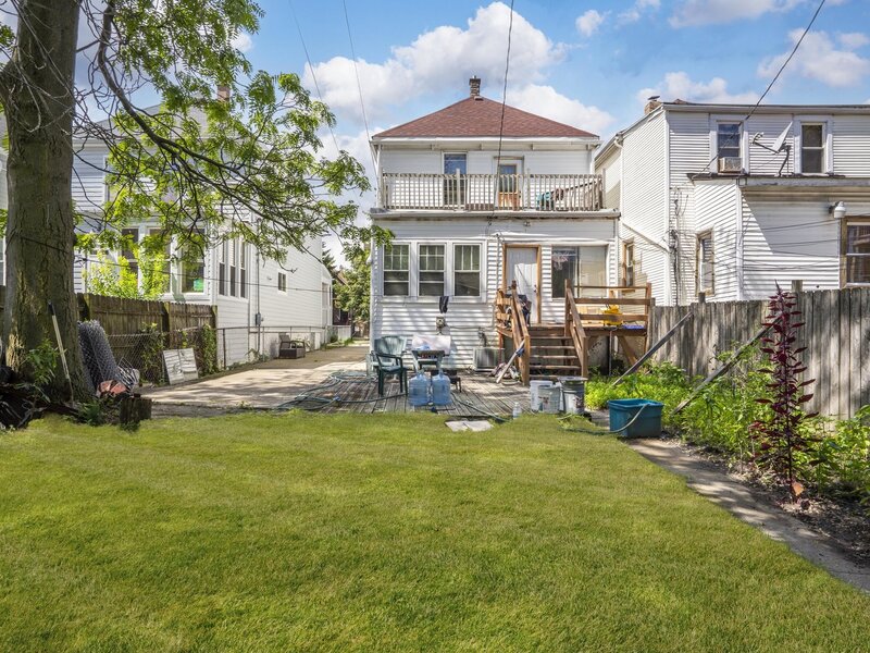 2747 N Saint Louis Avenue Chicago IL 60647