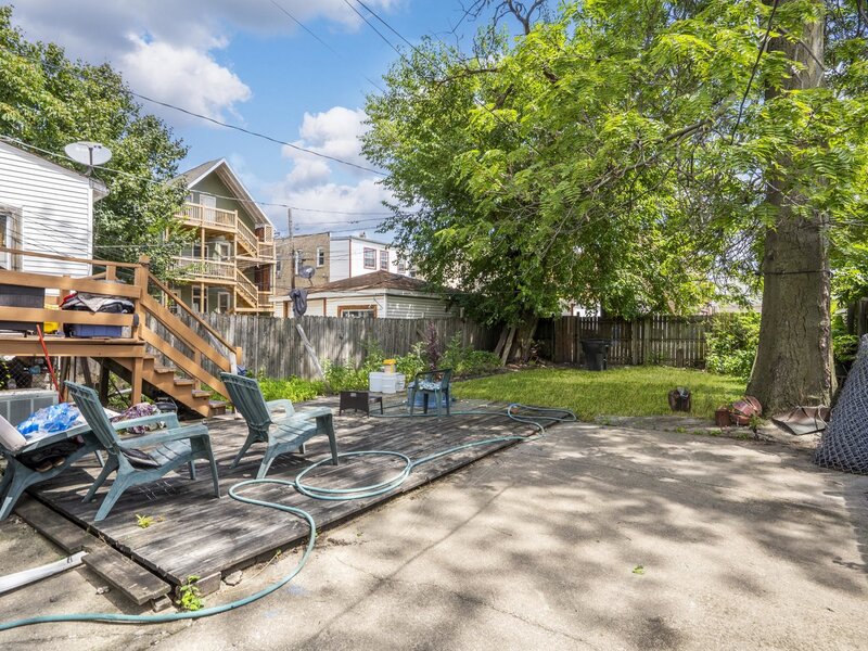 2747 N Saint Louis Avenue Chicago IL 60647
