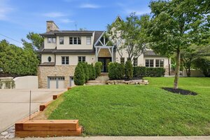 Photo of 705 W Chestnut Street Hinsdale IL 60521