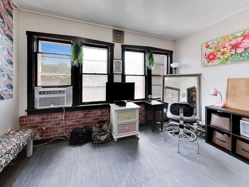 539 W 44th Street Chicago IL 60609