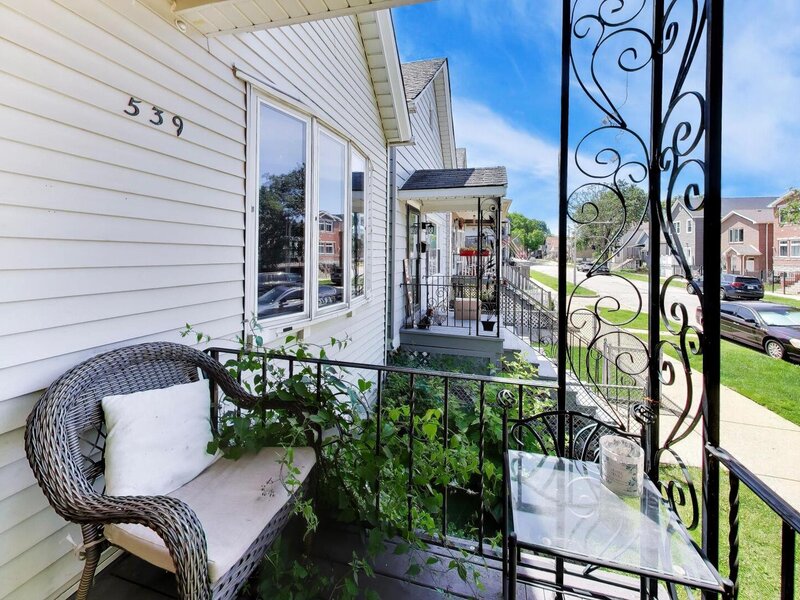539 W 44th Street Chicago IL 60609