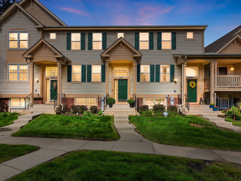 18619 W Sterling Court Grayslake IL 60030