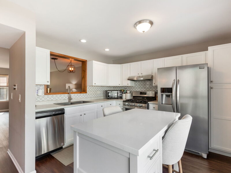 18619 W Sterling Court Grayslake IL 60030