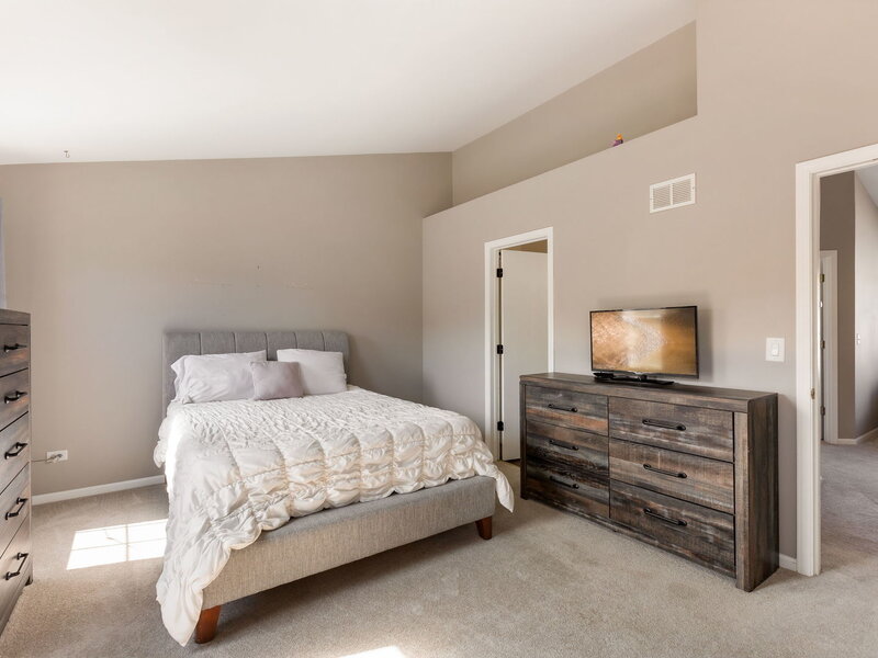 18619 W Sterling Court Grayslake IL 60030