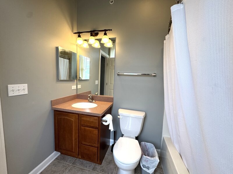 157 Festival Court Elgin IL 60120