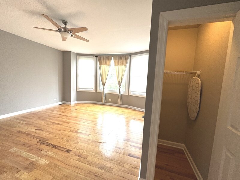 157 Festival Court Elgin IL 60120