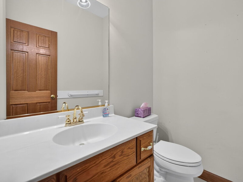 4 S Circle Drive St. Charles IL 60175