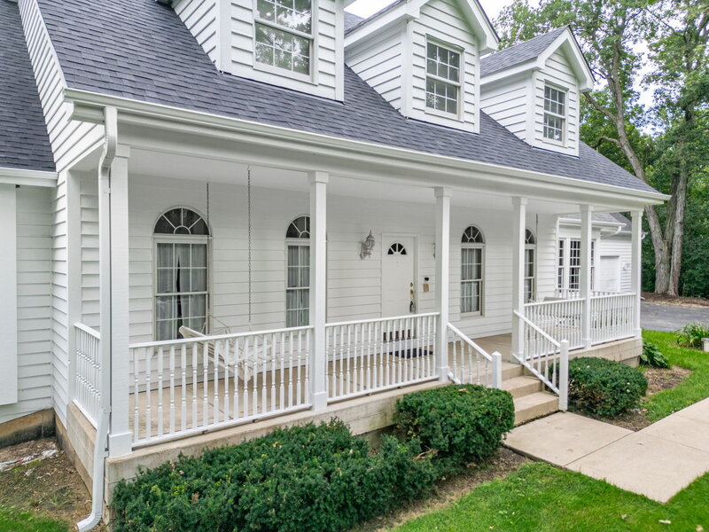 4 S Circle Drive St. Charles IL 60175