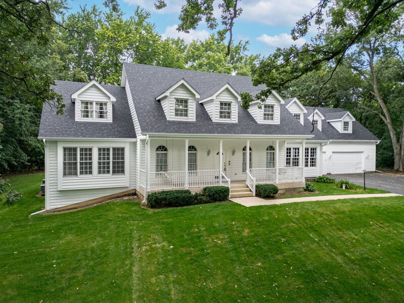 4 S Circle Drive St. Charles IL 60175