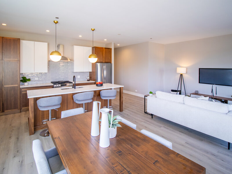 551 E 47th Street Chicago IL 60615