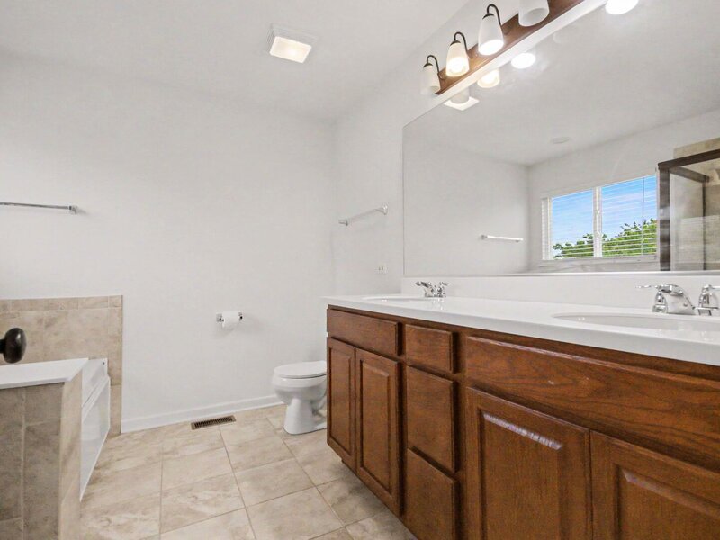 1911 Willoughby Lane Joliet IL 60431