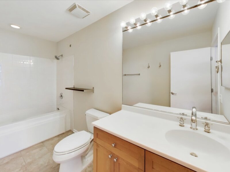 1631 S Michigan Avenue Chicago IL 60616
