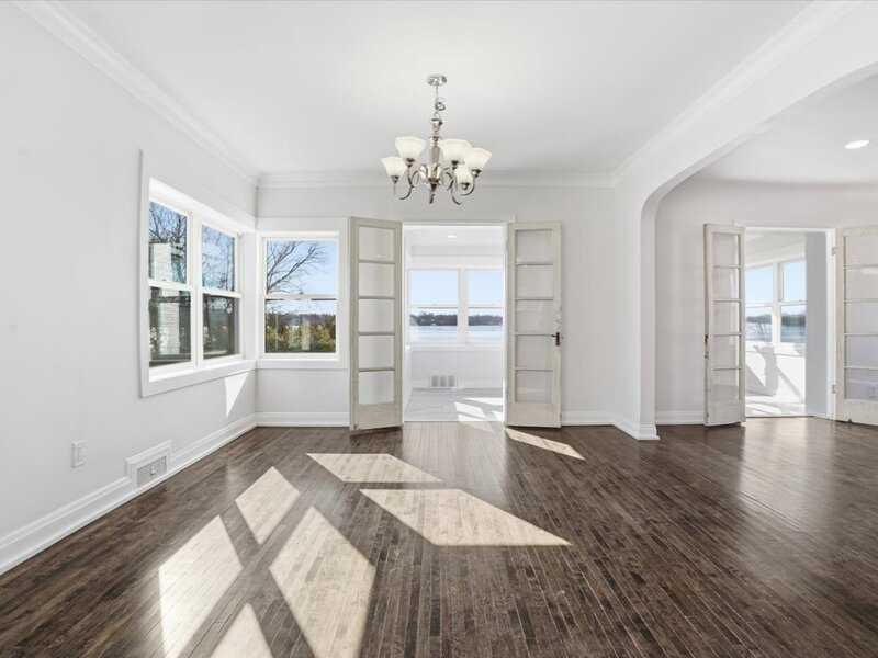 297 E Lakeview Avenue Round Lake Beach IL 60073